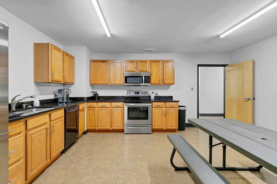 More Photos Of 5060 Jack Springs Rd, Atmore Light Distribution For Lease