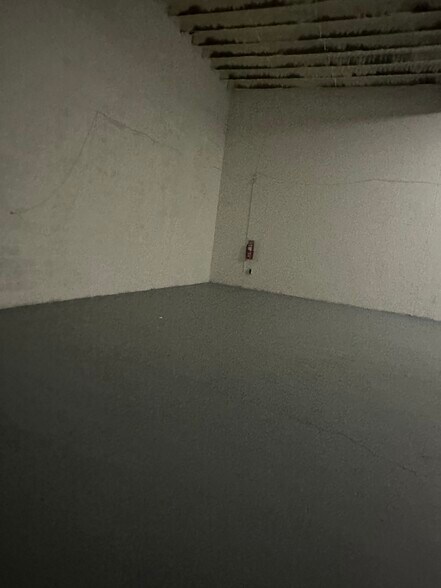 More Photos Of 1201 E 18th St, Owensboro Service For Lease