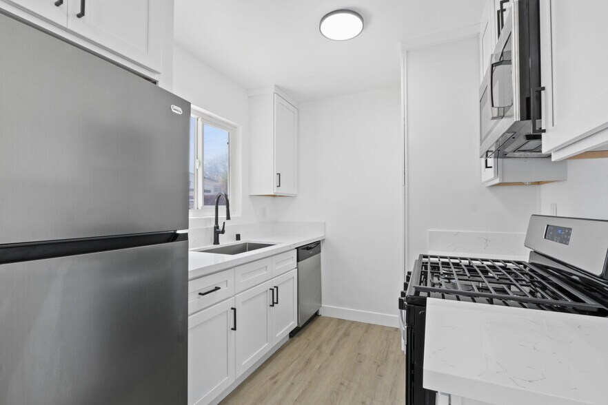 More Photos Of 10018 Foster Rd, Bellflower Apartments For Sale