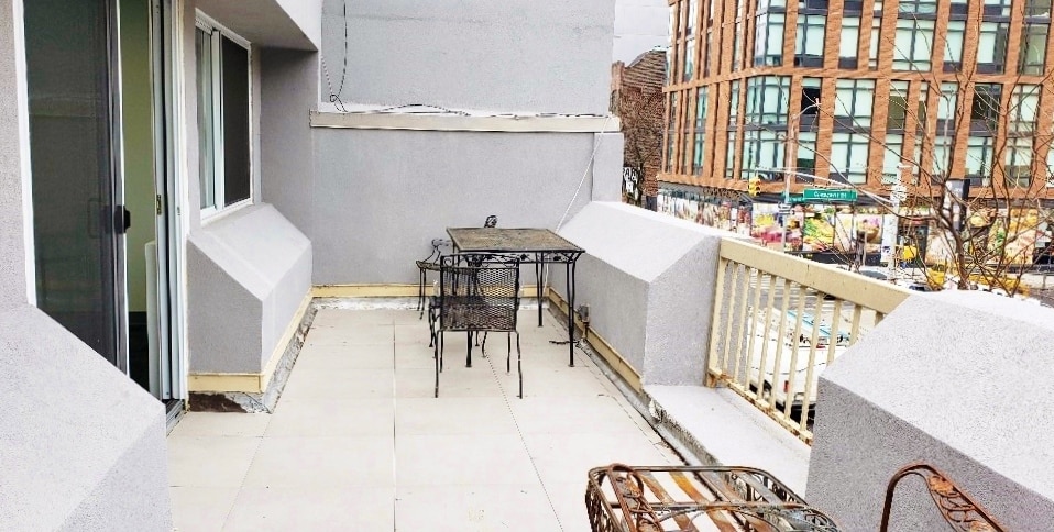 More Photos Of 2409-2411 41st Ave, Long Island City Office For Lease