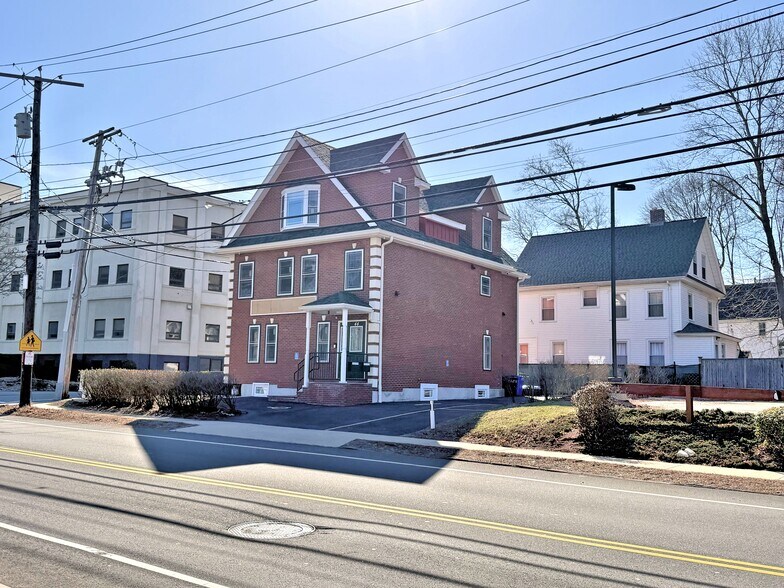More Photos Of 44 Montvale Ave, Stoneham Office Residential For Sale