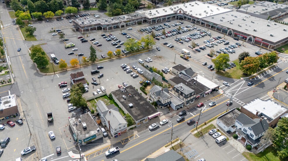 More Photos Of 390 Ramapo Valley Rd, Oakland Freestanding For Lease