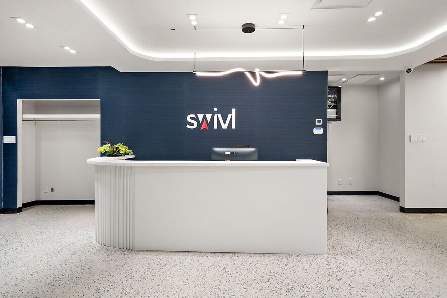 More Photos Of 9900 Boul Cavendish, Montréal Coworking Space