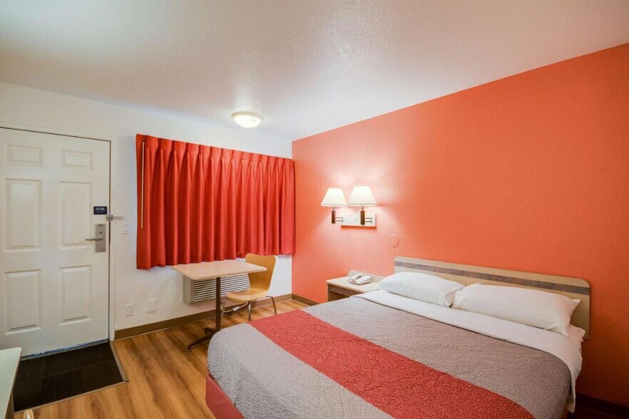 More Photos Of 3701 Bill McDonald Pky, Bellingham Hotel For Sale