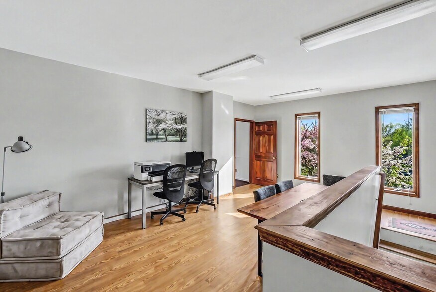 More Photos Of 15924 PA-407 Sr, Fleetville Office For Sale