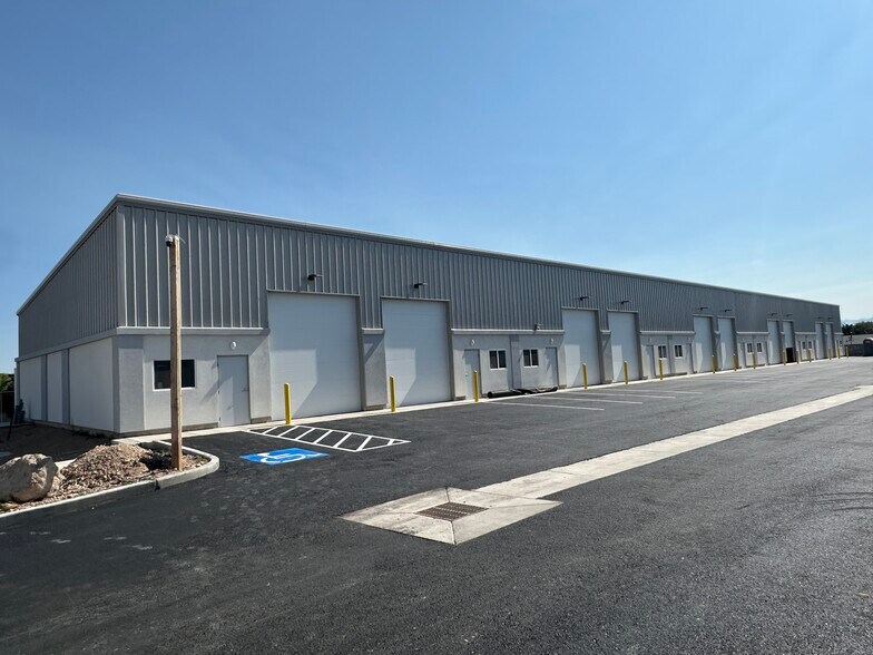 More Photos Of 5653 6055 W, West Valley City Industrial For Lease