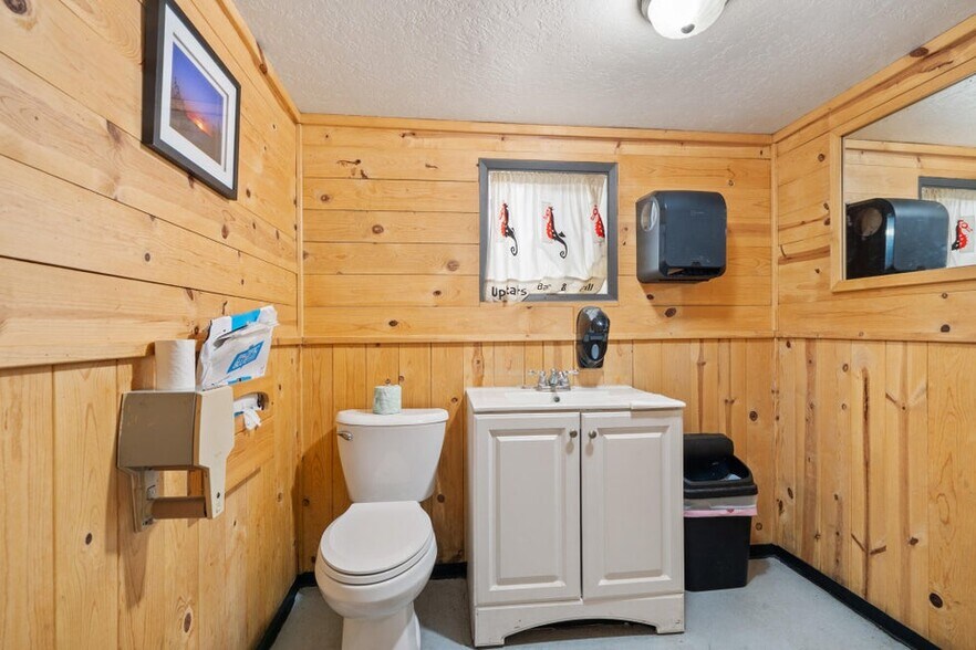 More Photos Of 4805 Netarts Hwy W, Tillamook Restaurant For Sale