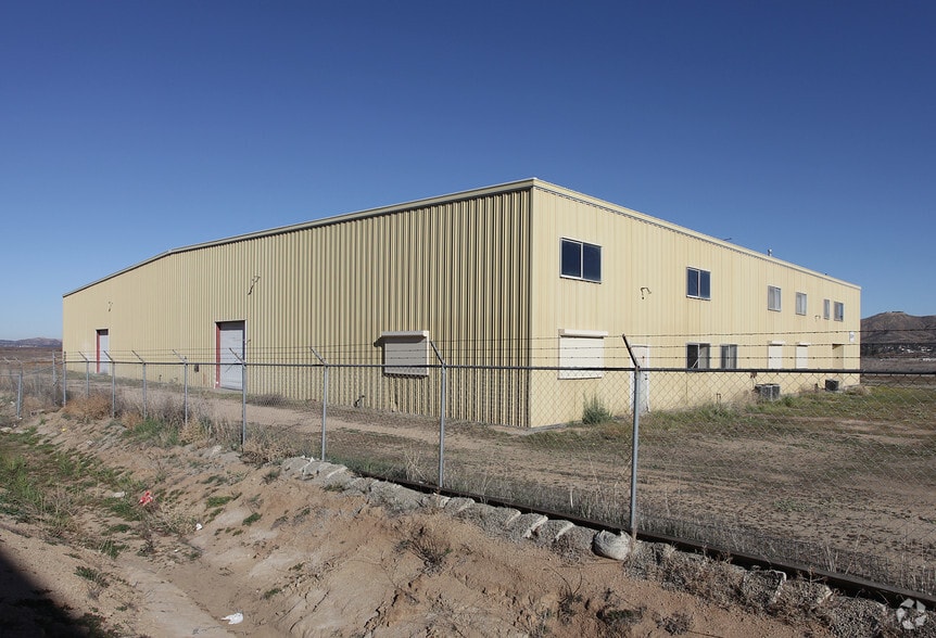 More Photos Of 32301 Corydon Rd, Lake Elsinore Warehouse For Lease