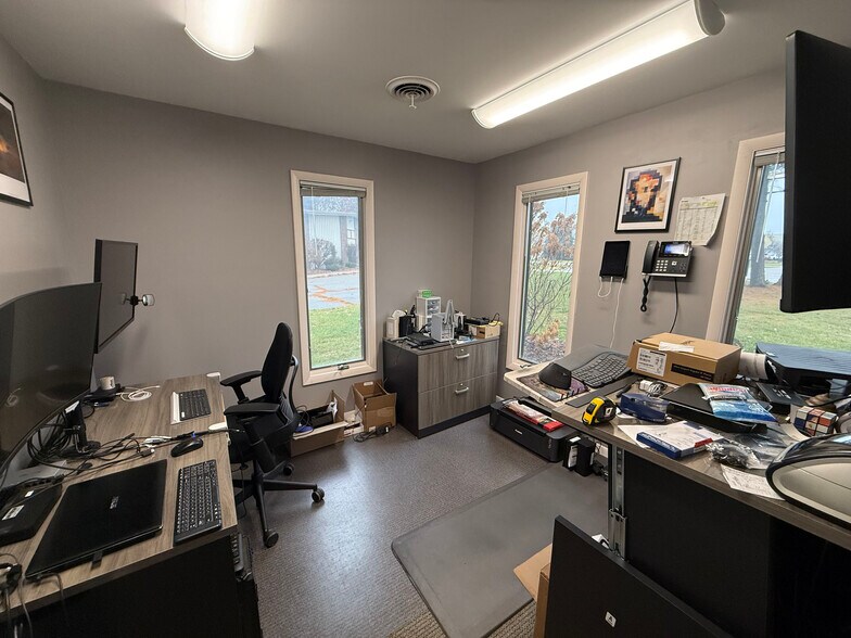 More Photos Of 862 Lenox Ave, Portage Manufacturing For Lease