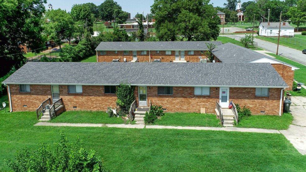 More Photos Of 606 Sampson St, Greensboro Apartments For Sale