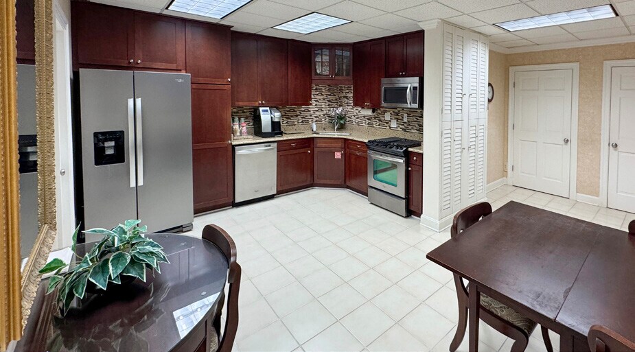 More Photos Of 200 E Forsyth St, Jacksonville Office For Lease