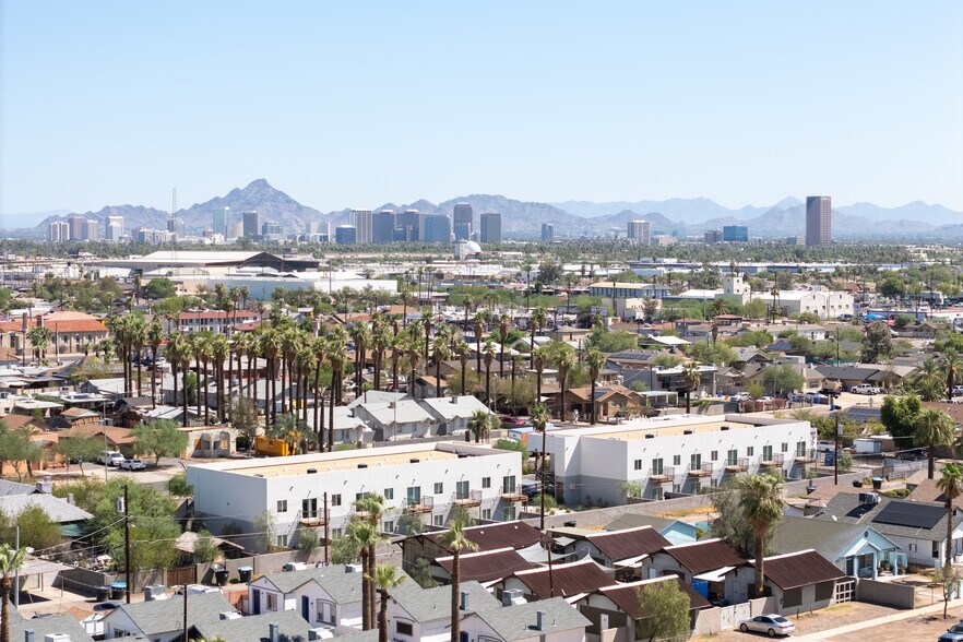 More Photos Of 2121 W Adams St, Phoenix Apartments For Sale
