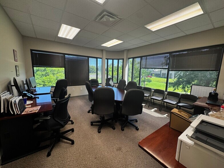 More Photos Of 645 Tallulah Trl, Warner Robins Office For Lease