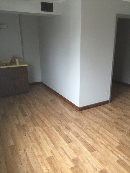 More Photos Of 3145-3159 Fee Fee Rd, Bridgeton Office For Lease