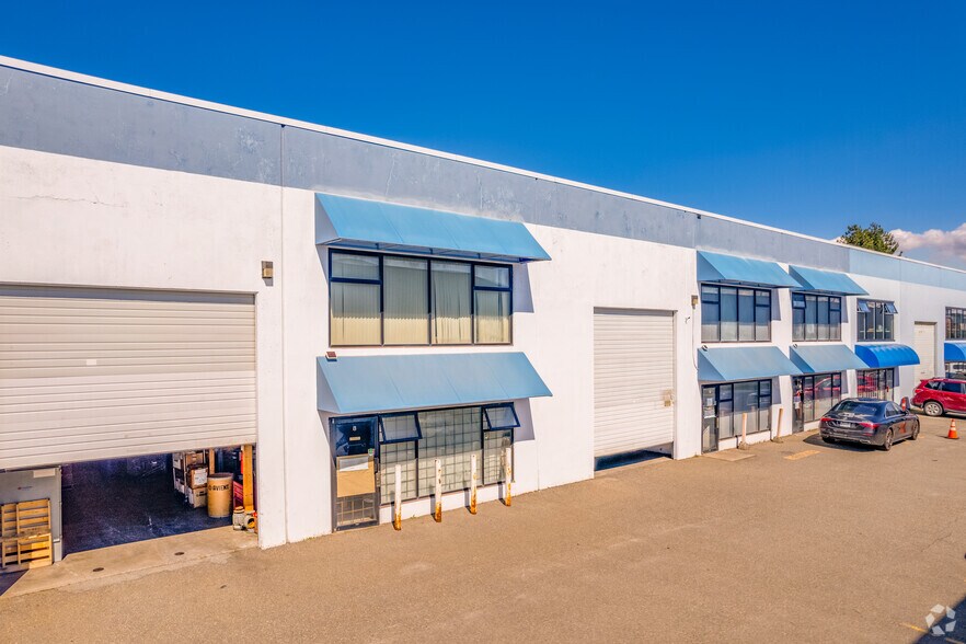 More Photos Of 7187 Honeyman St, Delta Warehouse For Lease