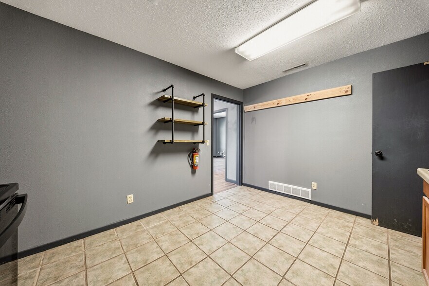 More Photos Of 15 E Walnut St, Chippewa Falls Industrial For Sale