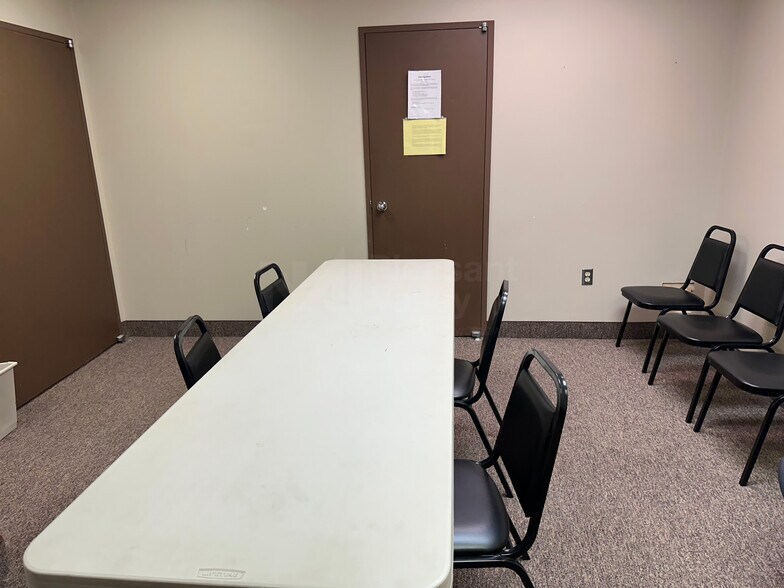 More Photos Of 6693 N Chestnut St, Ravenna Medical For Sale