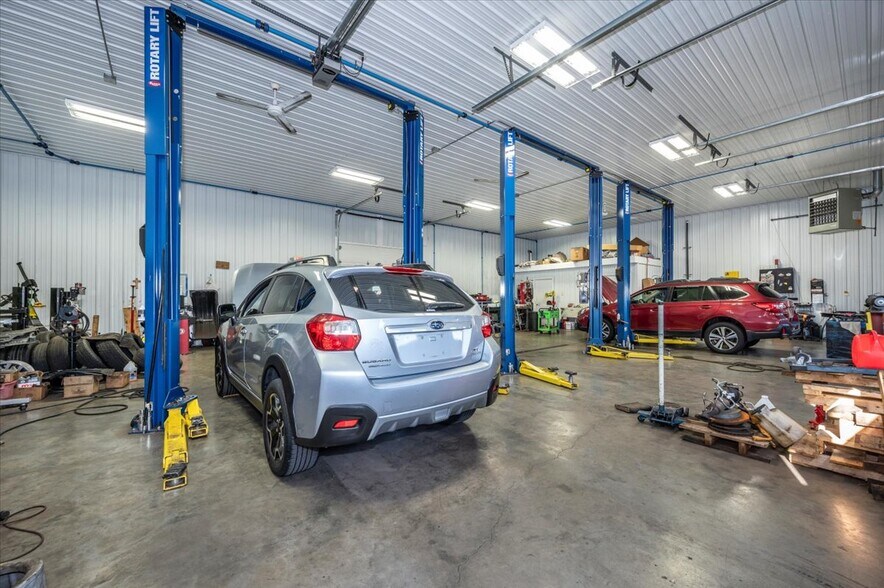 More Photos Of 422 W Loudon St, Chambersburg Auto Dealership For Sale