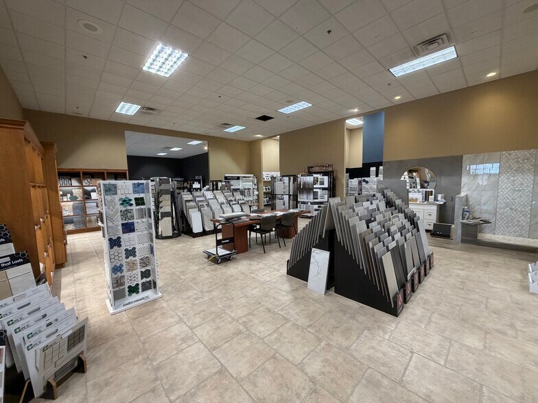 More Photos Of 4803 Michaels Dr, Appleton Freestanding For Sale