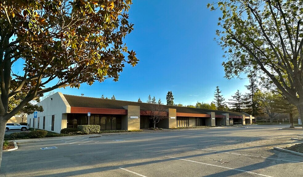 More Photos Of 2180-2192 Bering Dr, San Jose Research And Development For Lease