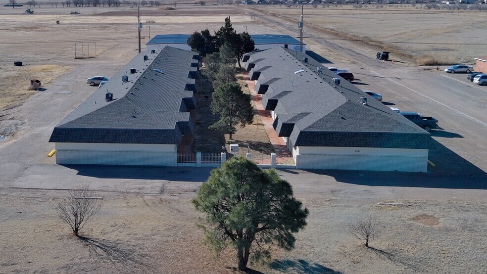 More Photos Of 1725 E 1st St, Dumas Multifamily For Sale