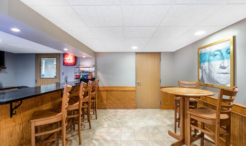 More Photos Of 110 Belmont Ln, Jackson Hotel For Sale