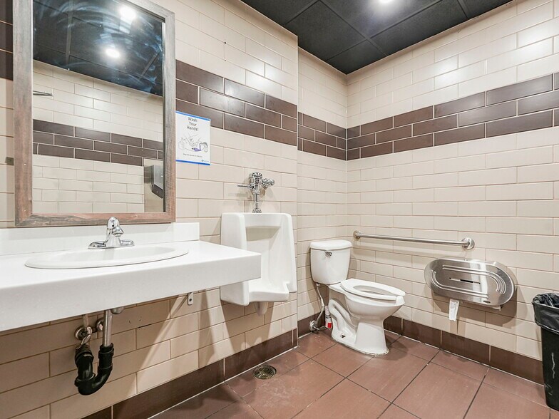 More Photos Of 51 Kaska Rd, Sherwood Park Fast Food For Sale