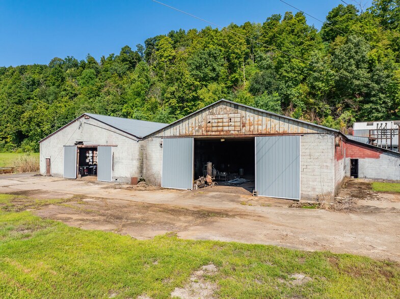 More Photos Of 3825 Columbia Blvd, Bloomsburg Manufacturing For Sale