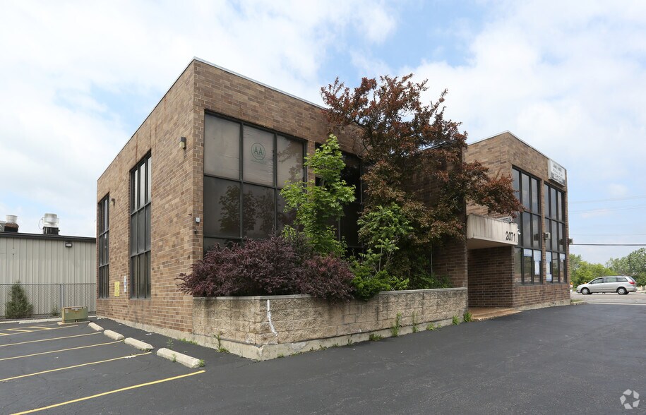 More Photos Of 2071 Irving Park Rd, Hanover Park Medical For Lease