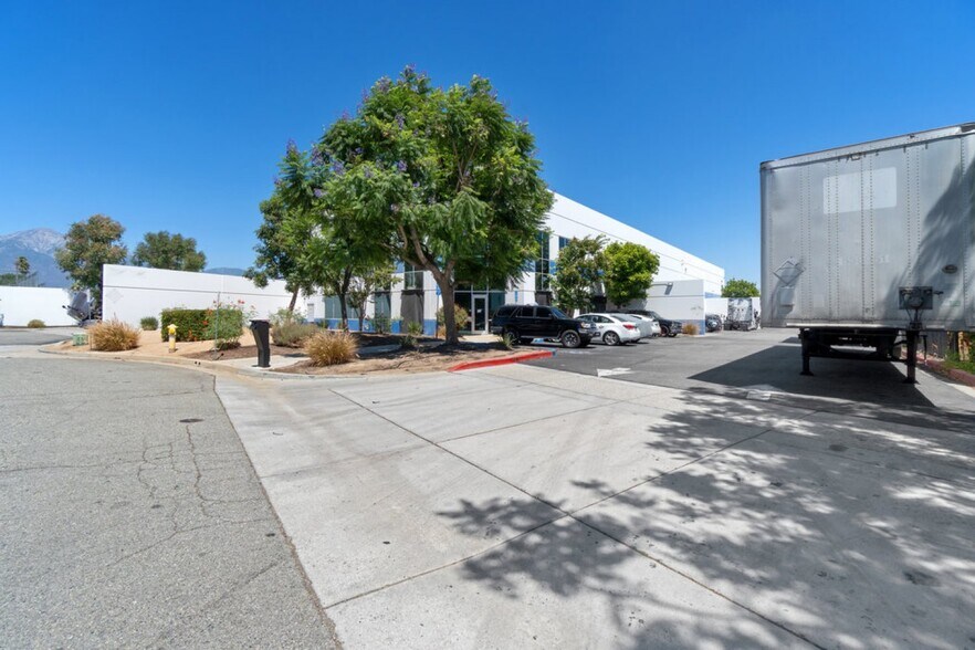 More Photos Of 1190 N Del Rio Pl, Ontario Warehouse For Sale