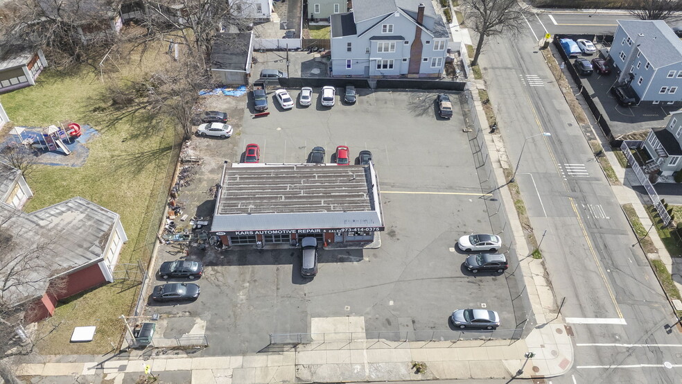 Primary Photo Of 382 S Clinton St, East Orange Auto Repair For Sale