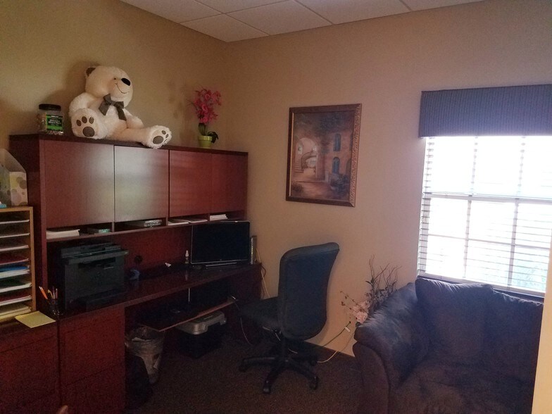 More Photos Of 10050 NW 1st Ct, Plantation Office For Sale