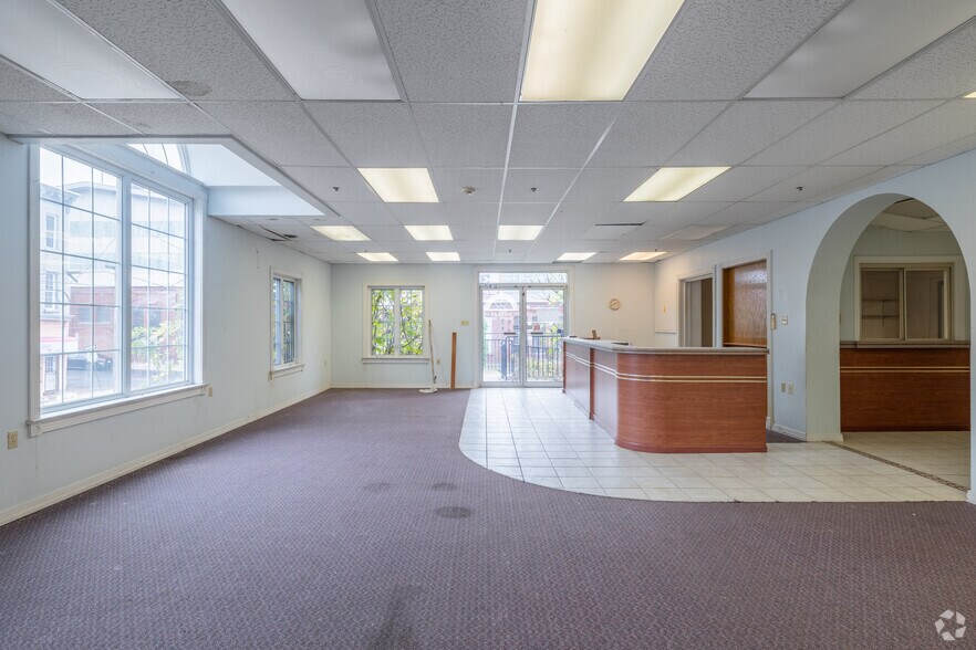 More Photos Of 500 N 8th St, Reading Warehouse For Lease