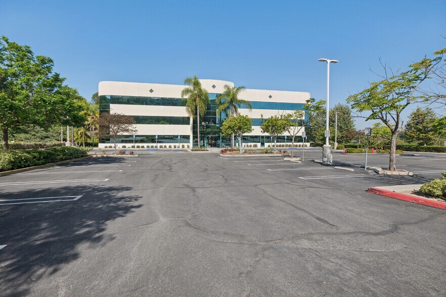 More Photos Of 20532 El Toro Rd, Mission Viejo Office For Sale