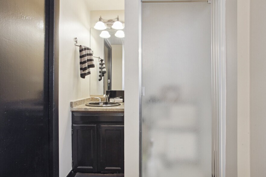 More Photos Of 1601 Arapahoe St, Denver Office For Sale