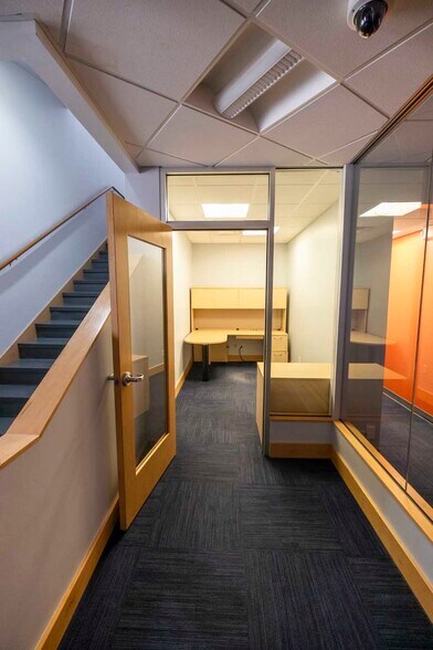 More Photos Of 602 E Green St, Champaign Storefront Retail Office For Lease