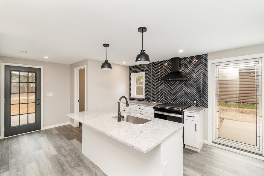 More Photos Of 84 W Foster Maineville Rd, Maineville Office For Sale