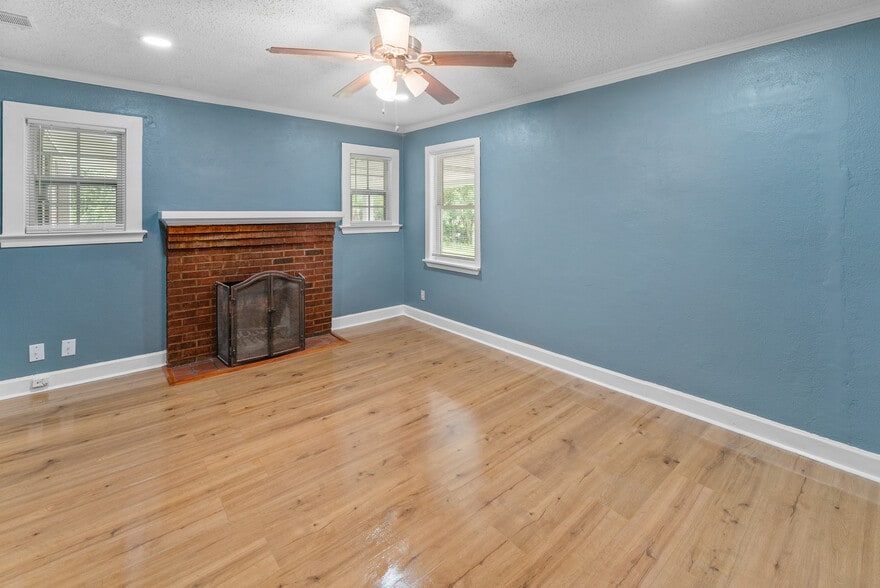 More Photos Of 2605 US Highway 80 W, Savannah Office For Sale