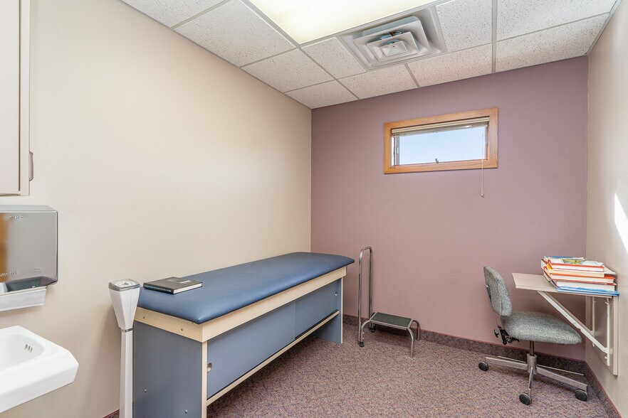 More Photos Of 3588 Center Ave, Essexville Medical For Sale