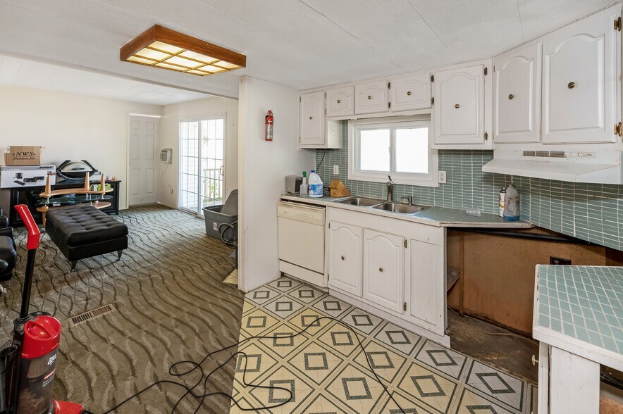 More Photos Of 3905 32nd St, Port Huron Truck Terminal For Sale