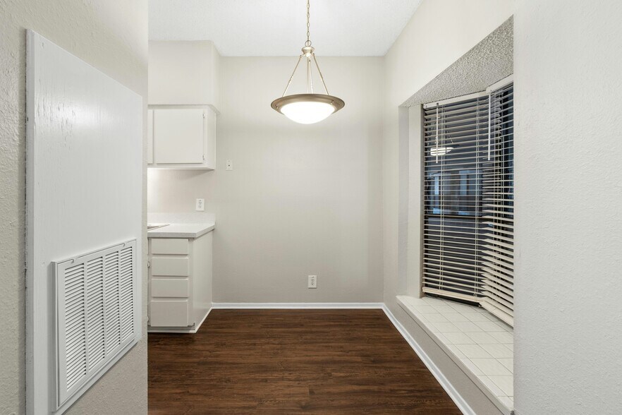 More Photos Of 2818 Nueces St, Austin Apartments For Sale