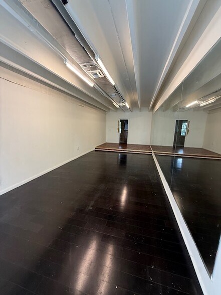 More Photos Of 2809 Bird Ave, Miami Freestanding For Lease