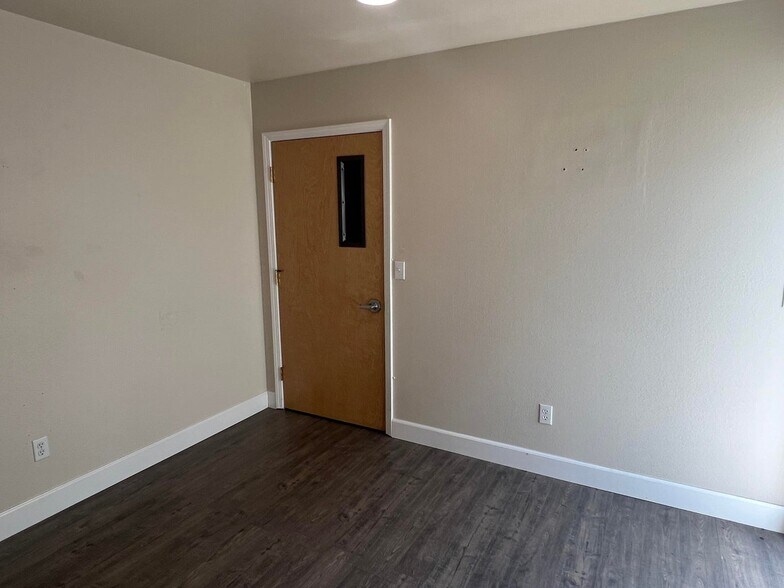 More Photos Of 716 W Cedar St, Eureka Warehouse For Lease
