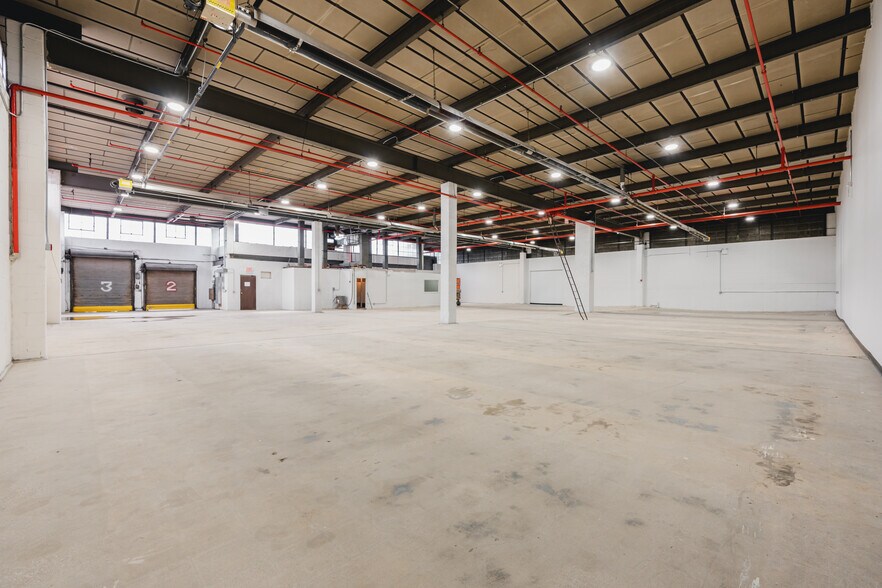 More Photos Of 555 Johnson Ave, Brooklyn Unknown For Lease