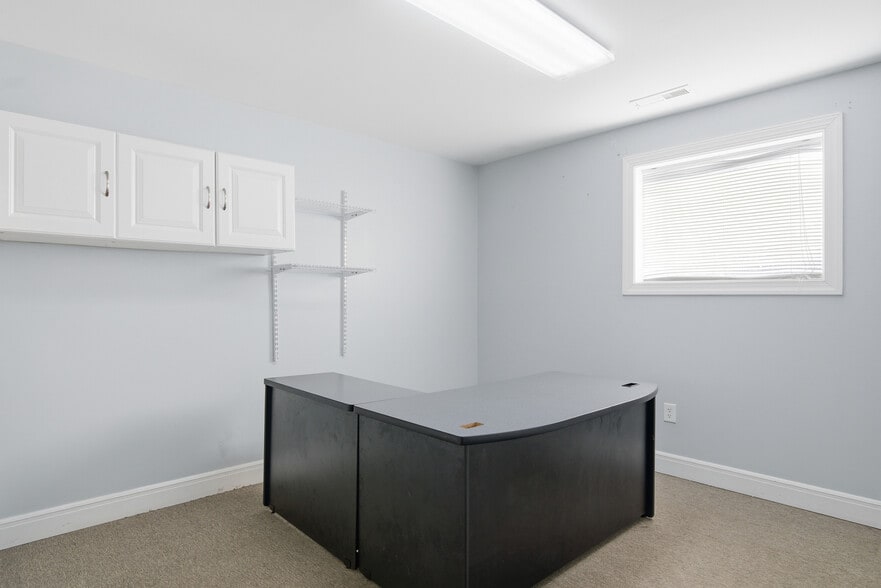 More Photos Of 77 Scattergood Dr NW, Christiansburg Warehouse For Sale