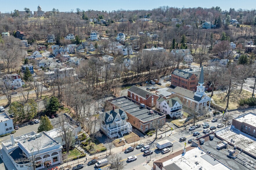 More Photos Of 54 N Broadway, Tarrytown Office For Lease