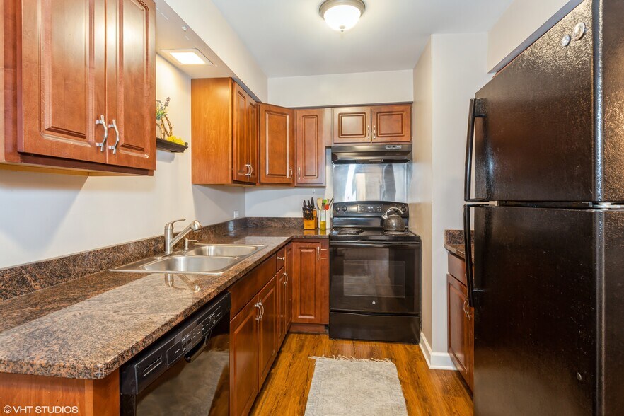 More Photos Of 1621 Ogden Ave, Lisle Office Residential For Sale