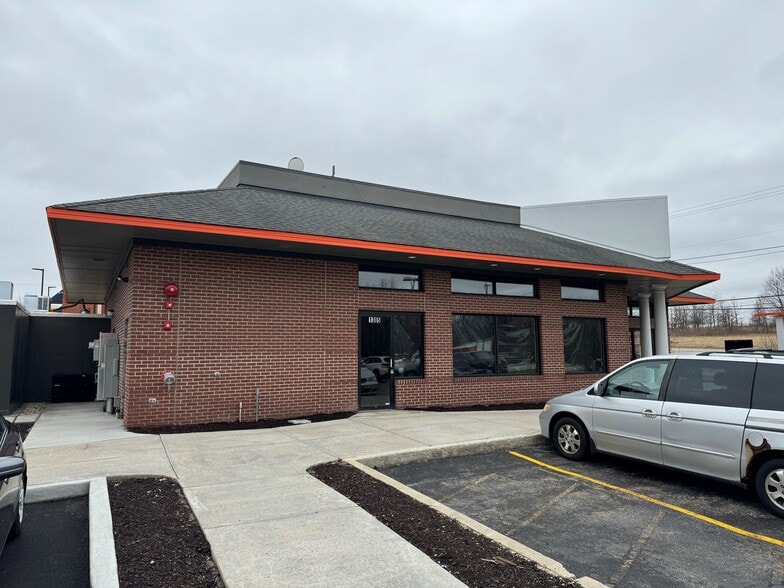 More Photos Of 1305 Barrington Rd, Hoffman Estates Storefront Retail Office For Lease