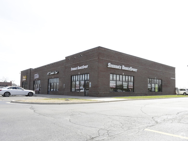 More Photos Of 572 Weston Ridge Dr, Naperville Freestanding For Lease