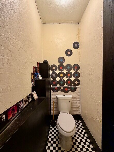More Photos Of 100 S Main St, Yazoo City Flex For Sale